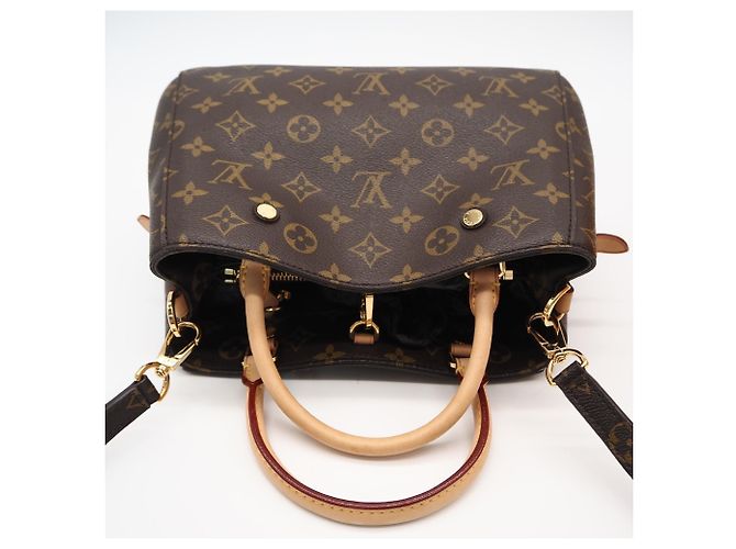 Borsa Louis Vuitton Monogram Montaigne BB Marrone Beige - vista 6