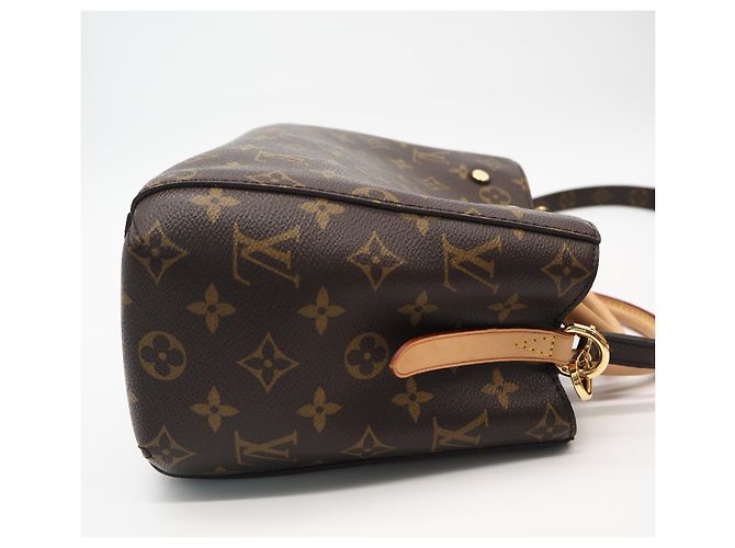 Borsa Louis Vuitton Monogram Montaigne BB Marrone Beige - vista 9