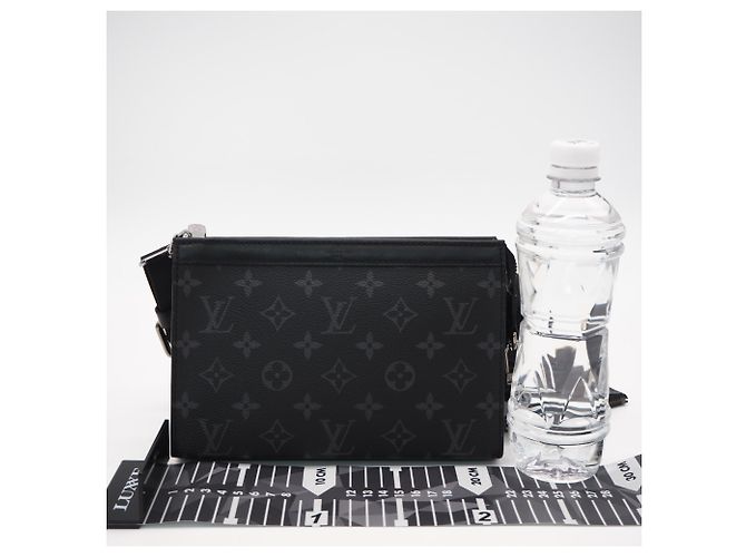 Portafoglio indossabile Louis Vuitton Monogram Eclipse Gaston Nero - vista 3