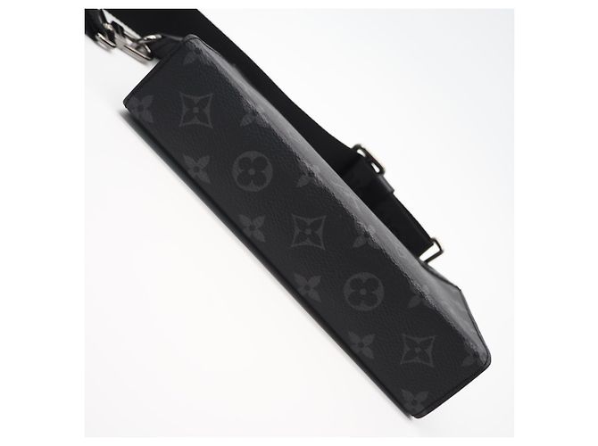 Portafoglio indossabile Louis Vuitton Monogram Eclipse Gaston Nero - vista 7