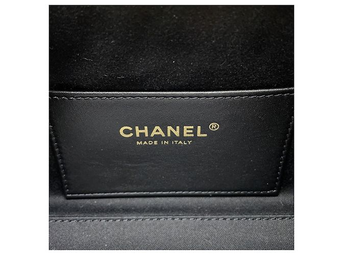 Chanel Black Chain Shoulder Bag - view 13