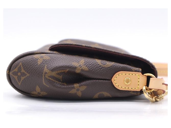 Borsa a tracolla Louis Vuitton Monogram Favorite MM Marrone Beige - vista 6