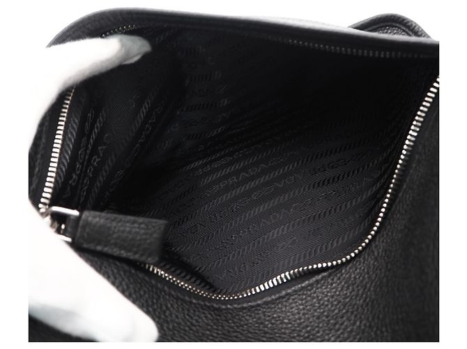 Borsa a tracolla Prada in pelle di vitello nera Nero - vista 14