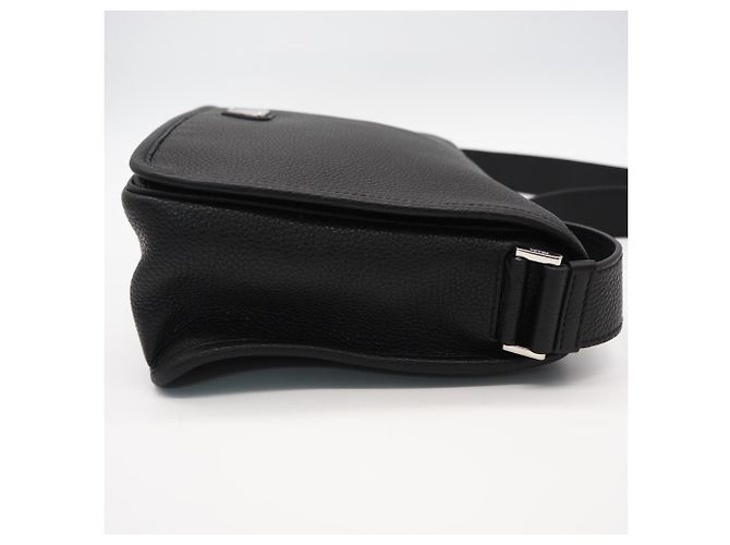 Borsa a tracolla Prada in pelle di vitello nera Nero - vista 8