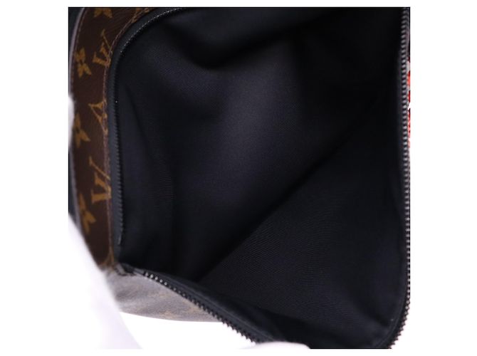 Louis Vuitton Monogram Pochette A4 Clutch Bag Marrone Beige - vista 12