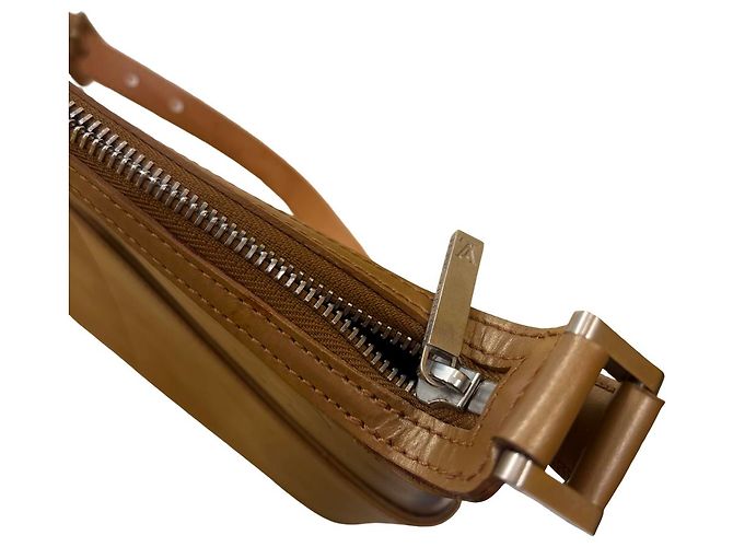 Louis Vuitton Mat Sutter Monogram Vernis D'oro - vista 2