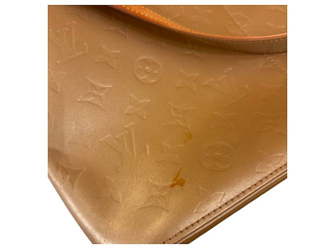 Louis Vuitton Mat Sutter Monogram Vernis D'oro - vista 4