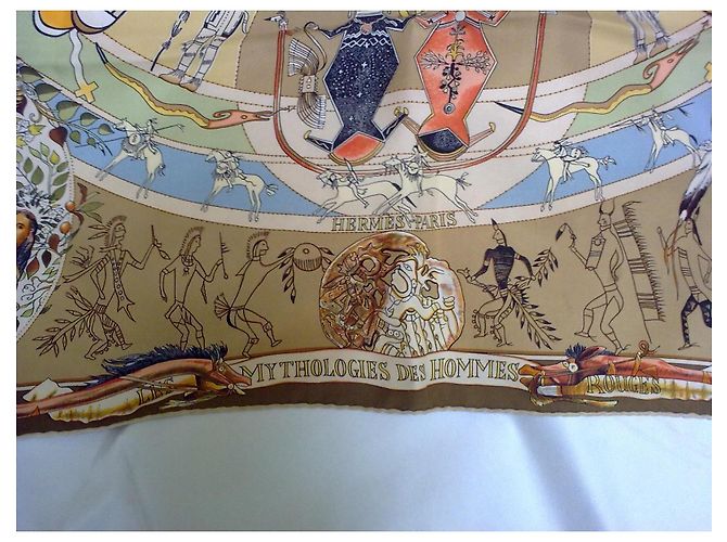 Foulard in seta Hermès "Mythologies des Hommes" Marrone Bianco Rosso Beige D'oro Verde Grigio Gold hardware - vista 2