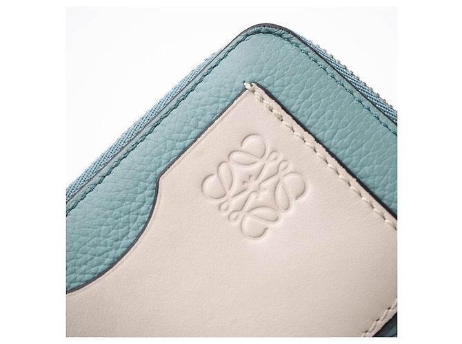 Tarjetero con monedero Loewe de piel de ternera granulada suave Castaño Azul - vista 12