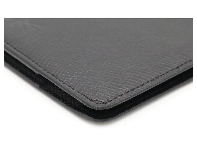 Cartera Louis Vuitton Taiga Bi-Fold Negro - vista 4