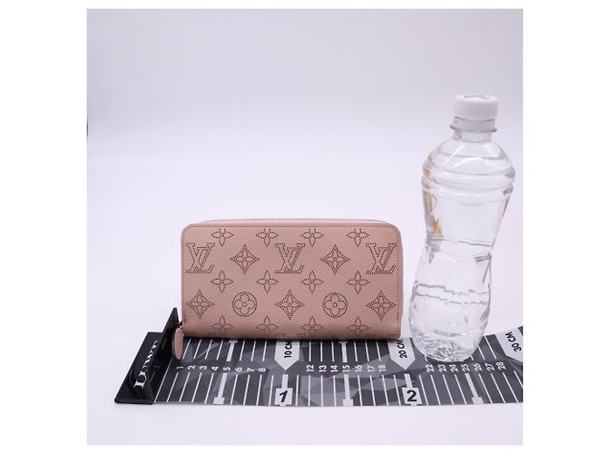 Cartera Zippy Louis Vuitton Mahina Rosa - vista 3