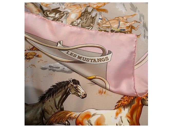 Hermès Seidentuch "Les Mustangs" Seidenschal Braun Pink Weiß Beige - Ansicht 4