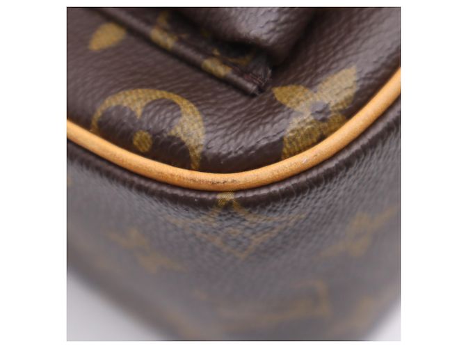 Borsa Louis Vuitton Monogram Viva Cite GM Marrone Beige - vista 13