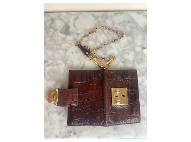 Miu Miu Cartera de Cuero Efecto Cocodrilo Marrón con Cadena Castaño - vista 3
