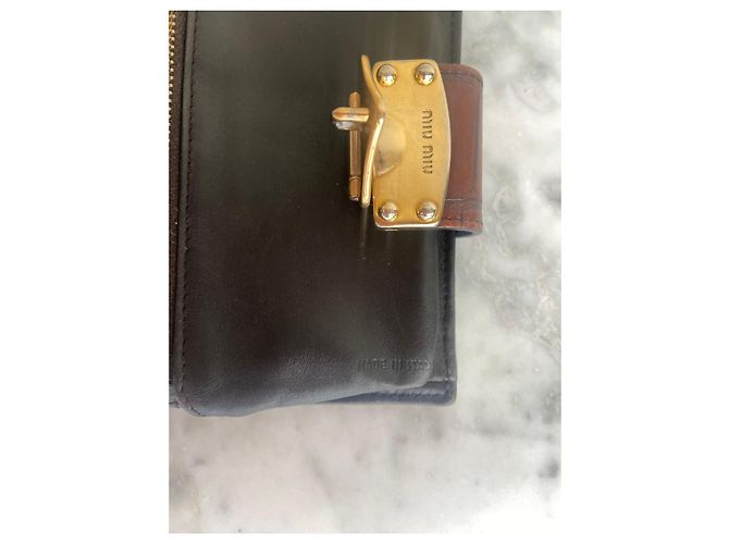 Miu Miu Cartera de Cuero Efecto Cocodrilo Marrón con Cadena Castaño - vista 4