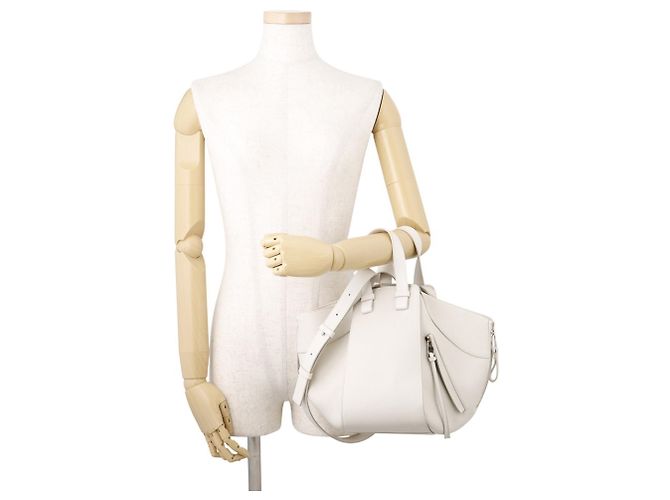 Loewe Hammock Small Lederhandtasche Weiß - Ansicht 4