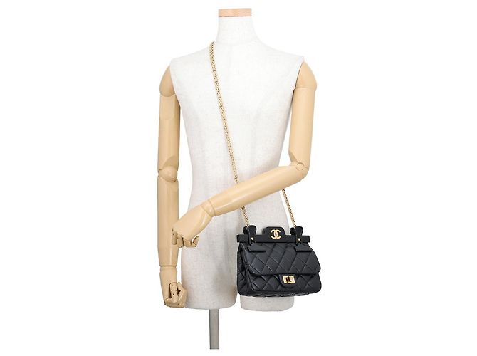 Borsa a tracolla con catena Chanel Matelassé Nero - vista 4