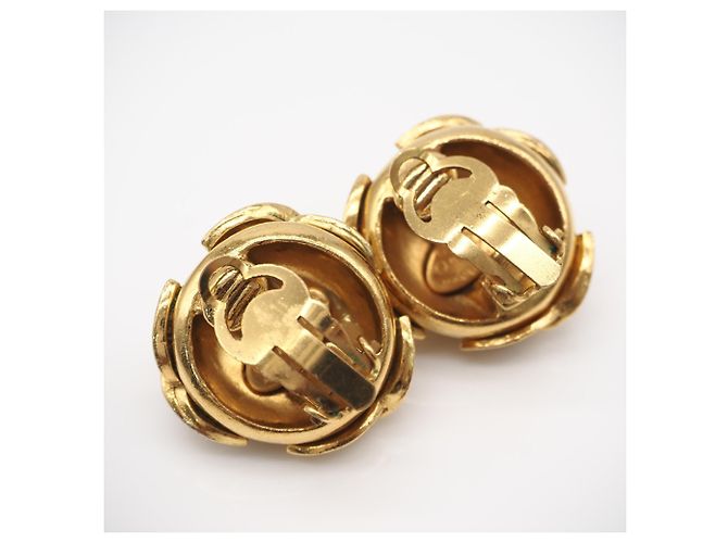 Orecchini a clip Chanel Triple Coco Mark D'oro - vista 2