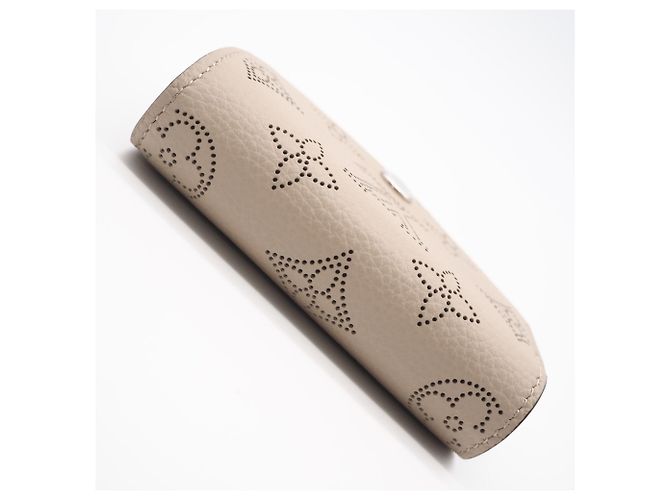 Louis Vuitton Mahina Portefeuille Iris XS Galet Tri-fold Wallet Beige - vista 5