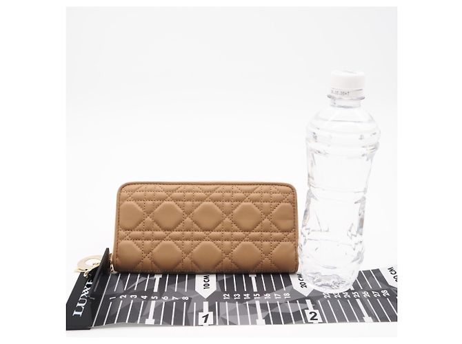 Cartera Christian Dior Cannage Lady Voyageur Beige - vista 3