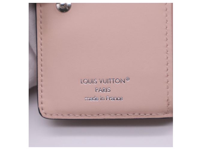 Louis Vuitton Mahina Portefeuille Claire Bi-fold Wallet Rosa - vista 17
