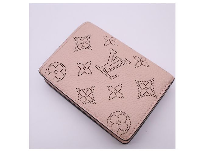 Louis Vuitton Mahina Portefeuille Claire Bi-fold Wallet Rosa - vista 2