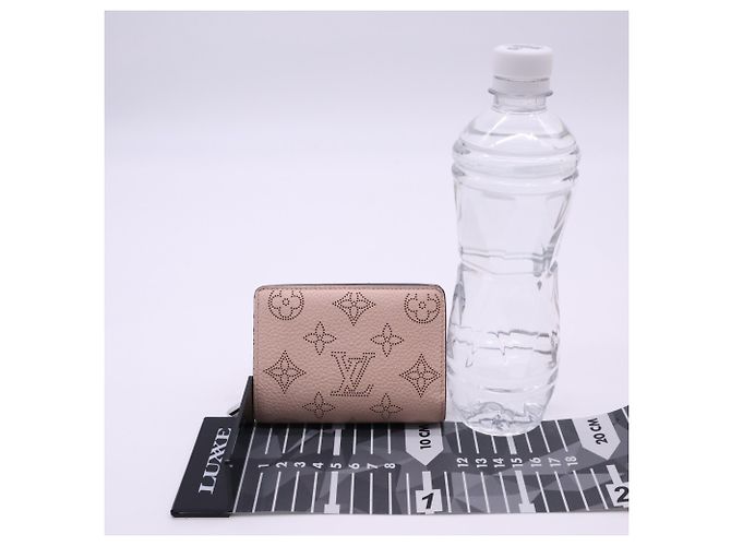 Louis Vuitton Mahina Portefeuille Claire Bi-fold Wallet Rosa - vista 3