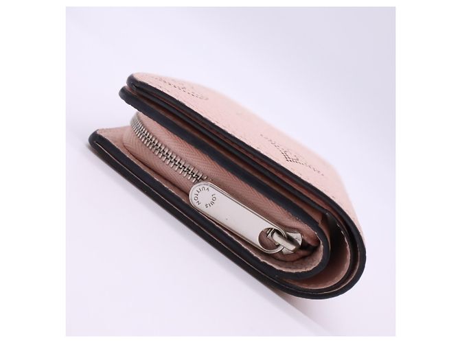Louis Vuitton Mahina Portefeuille Claire Bi-fold Wallet Rosa - vista 5