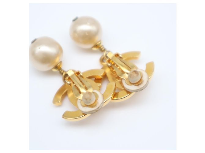 Chanel Coco Mark Clip-Ohrringe mit Kunstperlen Golden - vue 6