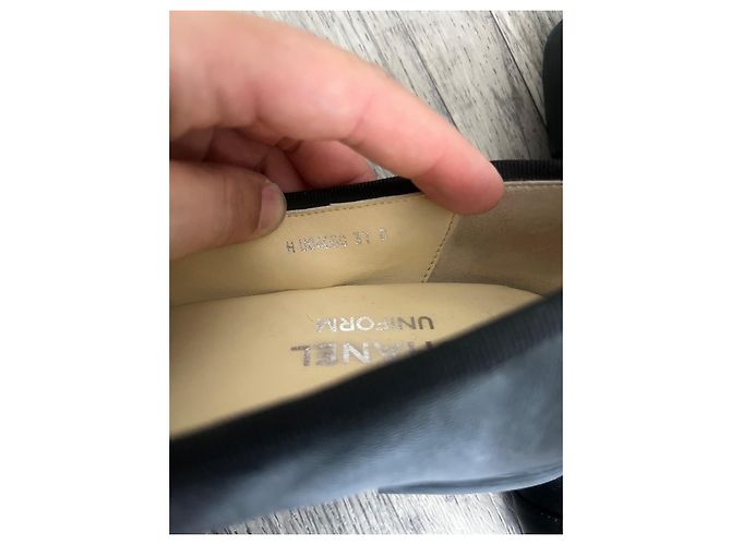 Chanel Black Leather Ballet Flats - view 4