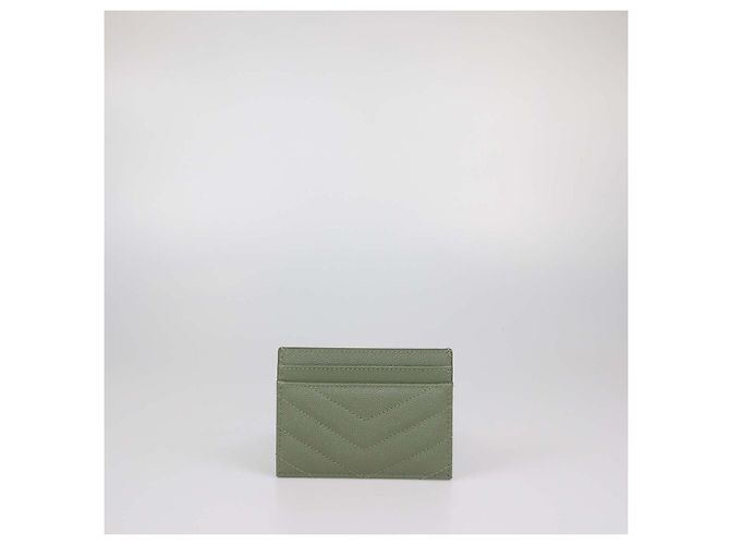 Tarjetero Saint Laurent de piel acolchada verde Cassandre - vista 3
