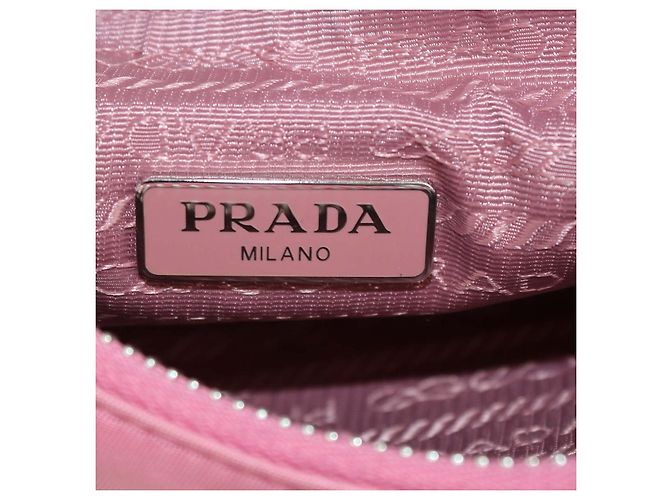 Borsa a tracolla Prada Re-Edition 2005 in nylon rosa e pelle Saffiano - vista 5
