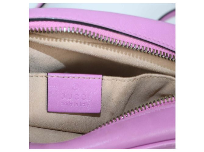 Mini bolso Gucci GG Marmont de piel acolchada rosa - vista 5