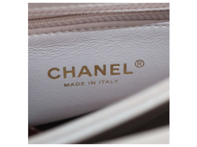 Borsa piccola con manico Chanel Trendy CC in pelle matelassé Light Beige - vista 5