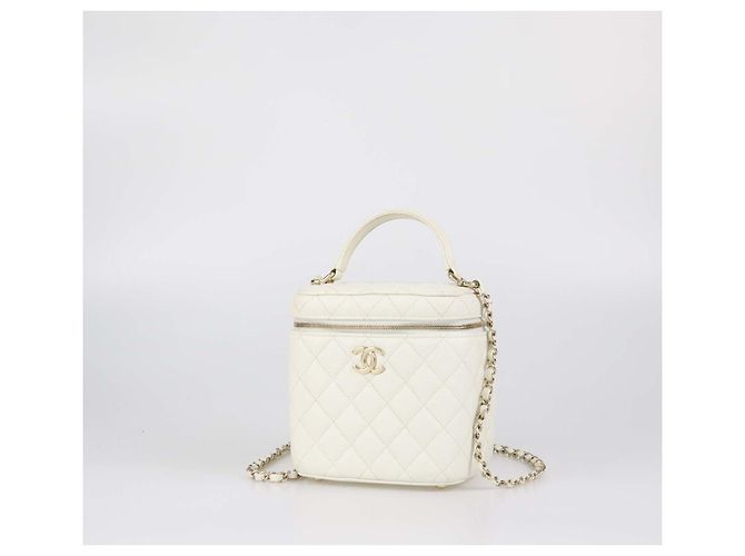 Borsa Vanity Case Chanel in pelle caviar matelassé bianca Bianco - vista 2