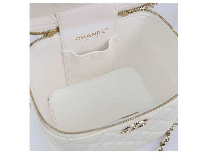 Borsa Vanity Case Chanel in pelle caviar matelassé bianca Bianco - vista 5