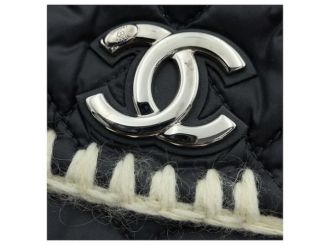 Sac cabas Chanel Matelassé Noir Écru - vue 10