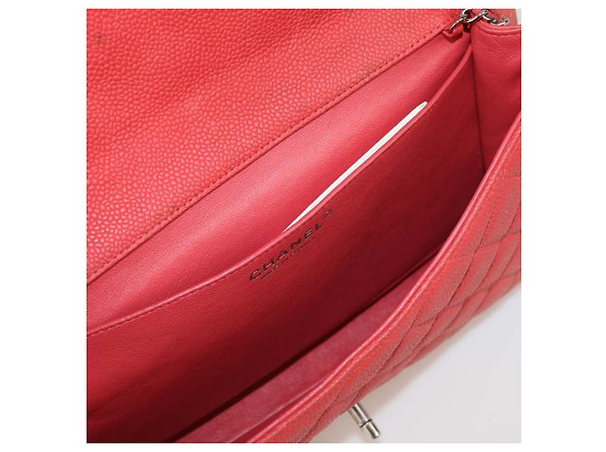 Chanel Clutch On Chain Classic Flap in pelle caviar matelassé rossa Rosa - vista 5