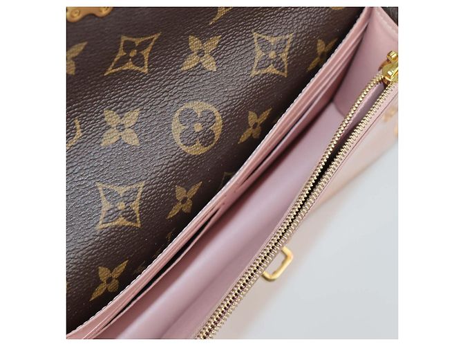 Louis Vuitton Rose Ballerine Vernis Cherrywood Wallet On Chain Marrone Rosa - vista 6