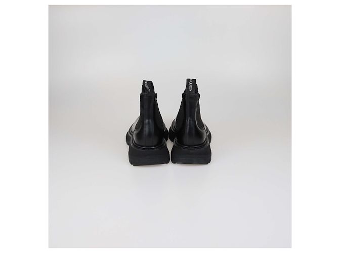 Alexander McQueen Tread Chelsea Boots aus schwarzem Leder - Ansicht 5