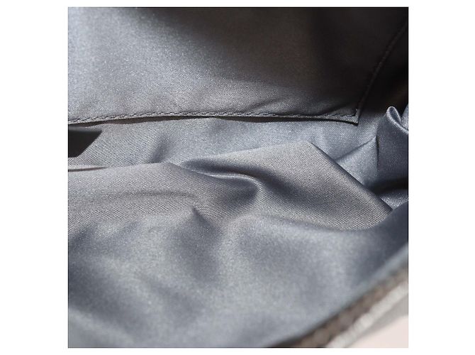 Chanel Banane Gürteltasche aus gestepptem Leder in Metallic-Grau - Ansicht 6