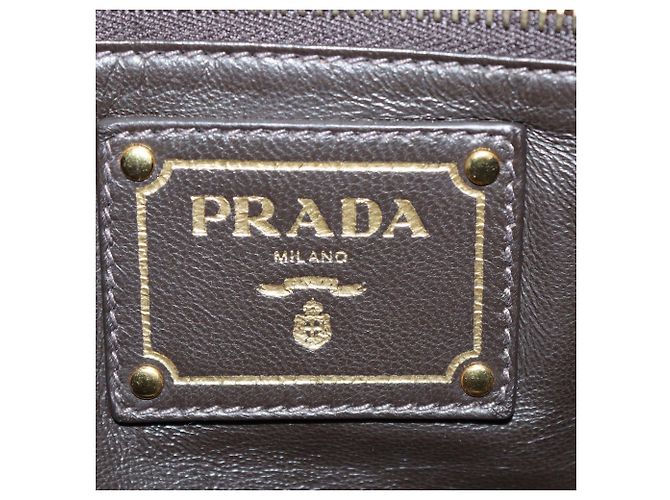 Pouch con zip Prada in alligator verde oliva - vista 5