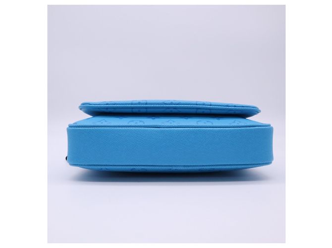 Borsa Louis Vuitton Taigarama Trio Messenger Blu - vista 10