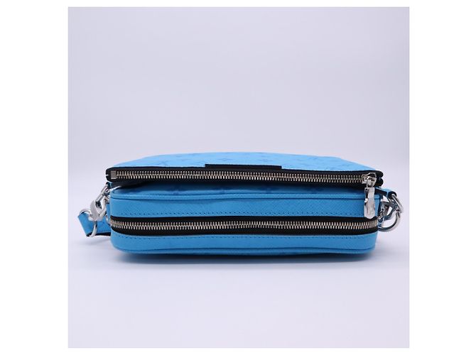Borsa Louis Vuitton Taigarama Trio Messenger Blu - vista 11