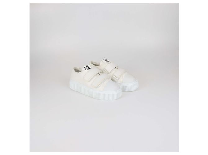 Sneakers basse con platform in denim bianco Miu Miu - vista 2