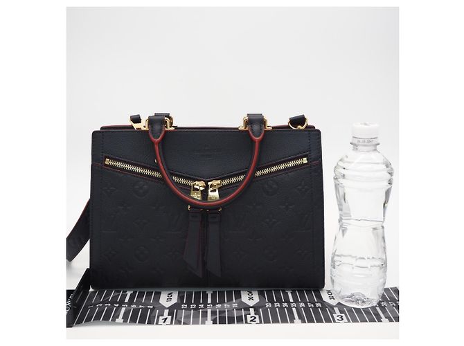 Louis Vuitton Monogram Empreinte Three PM Handtasche Rot Marineblau Monogramm - Ansicht 3