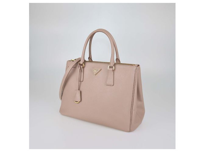 Prada Medium Double Zip Tote aus beigem Saffiano-Leder - Ansicht 2