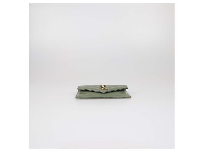Tarjetero con solapa Cassandre Fragment de piel acolchada verde Saint Laurent - vista 4