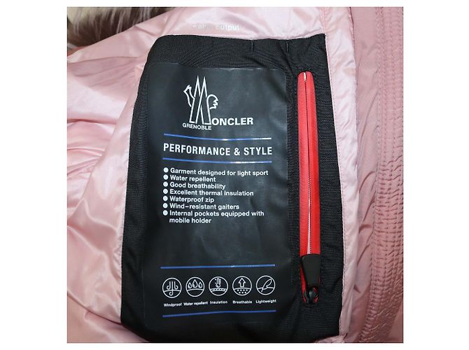Casaco Moncler de nylon rosa acolchoado com capuz, cinto e acabamento em pele - vista 6