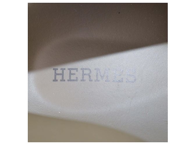 Hermès Sandali Electric Hermes in camoscio verde Beige - vista 6